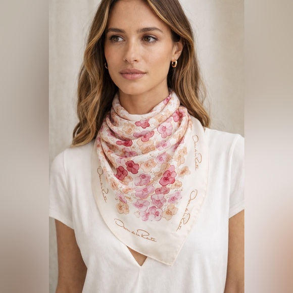 Oscar de la Renta Accessories - Oscar de la Renta | Vintage Silk Floral Square Scarf